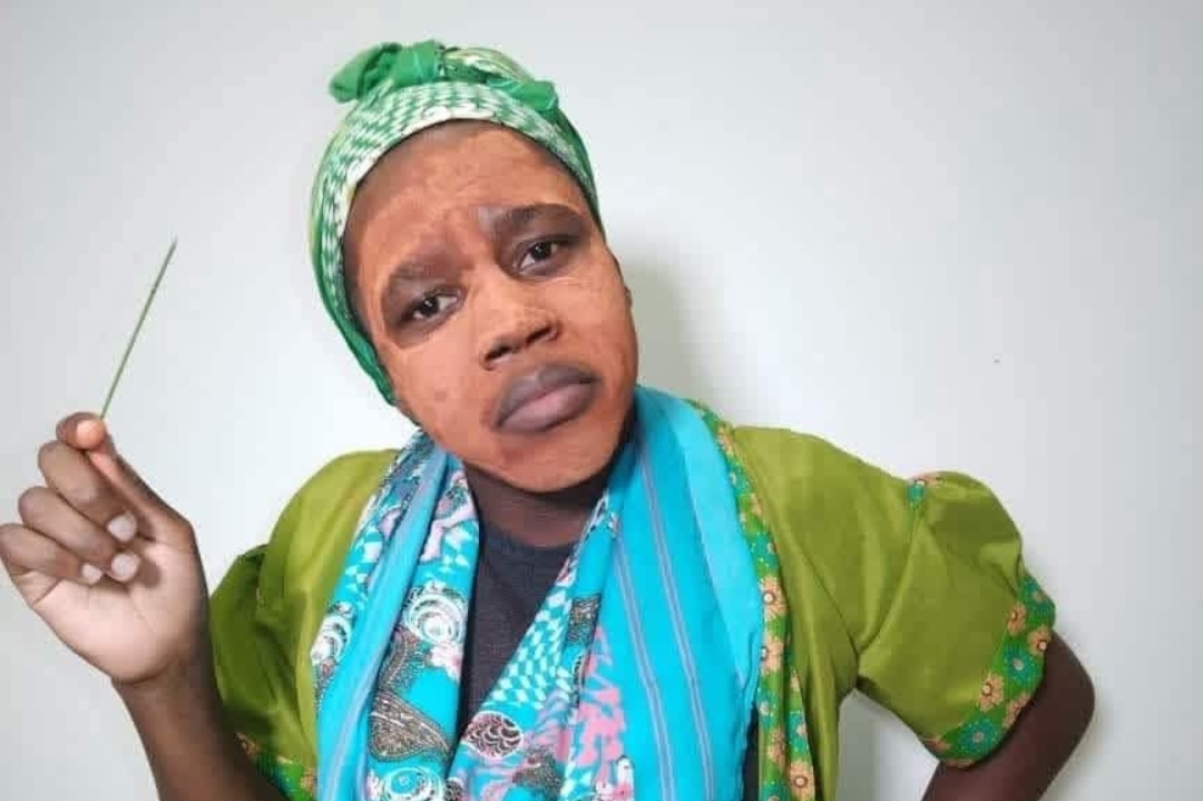 Usengumsakazi woKhozi FM uMaka Tha